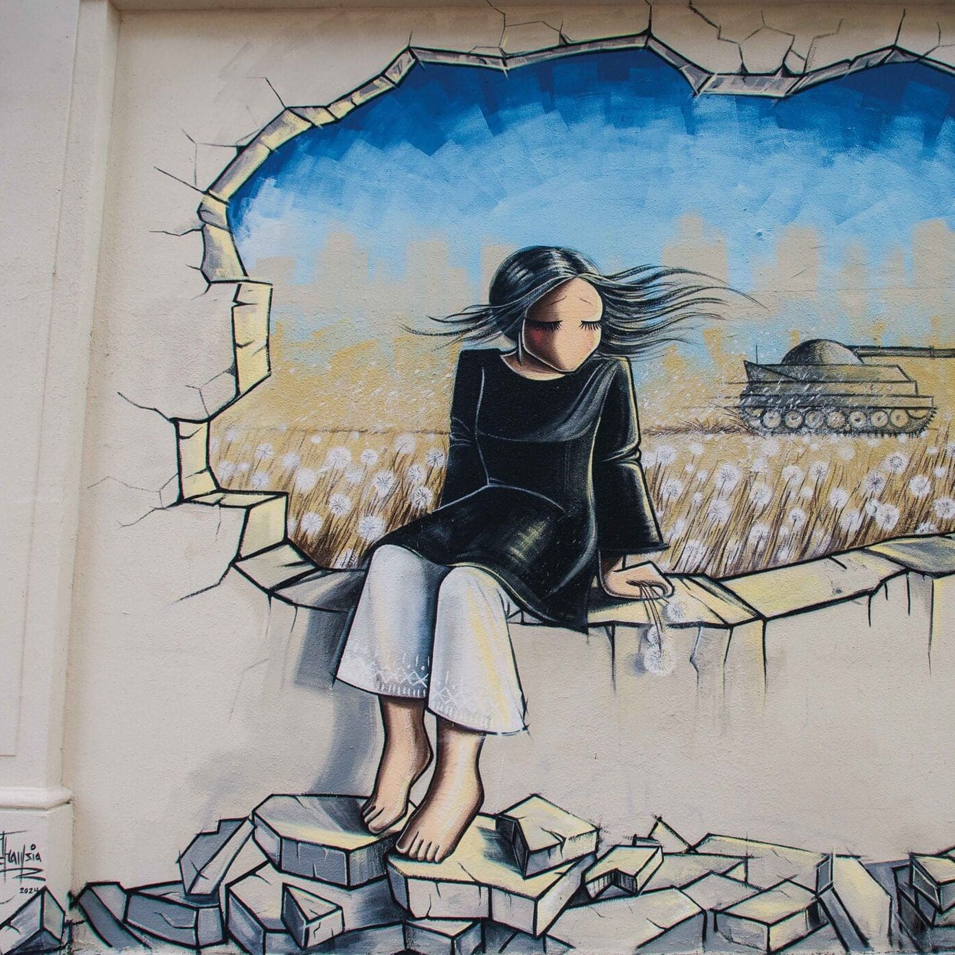 close up - Houston mural by Shamsia Hassani Birds of No Nation