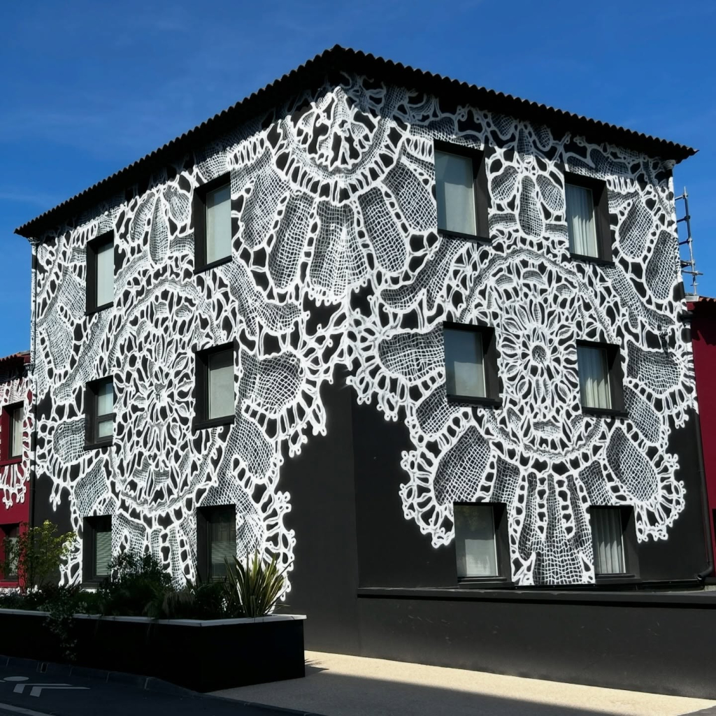 NeSpoon Maison Pic lace mural Valence
